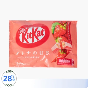 Bánh Kitkat dâu tây Nhật Bản 124.3g (11.3gx11 cái)
