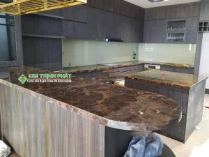 Mẫu bàn bếp đá Nâu Cafe