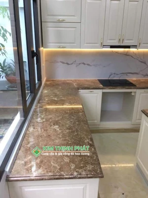 Mẫu bàn bếp đá Nâu Tây Ban Nha