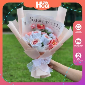 Bó hoa hồng len ghép cánh cao cấp từ len nhập khẩu giá tốt