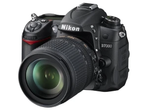Nikon D7000 Kit 18-105mm F/3.5-5.6G ED VR