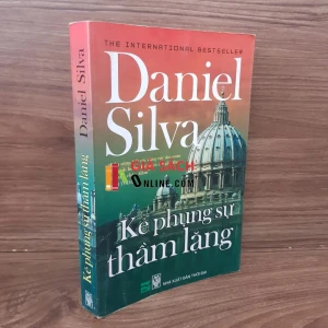 Kẻ phụng sự thầm lặng Daniel Silva