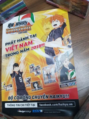 Poster phát hành cờ Haikyu!! Chàng khổng lồ tý hon Khổ A4