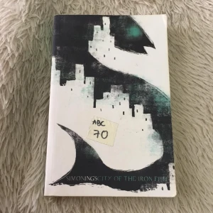 City of the Iron Fish - Simon Ings - Sách Cũ ABC