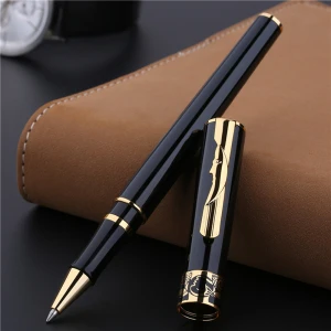 Bút ký Picasso 900 RB - Nàng thơ và những đóa hồng