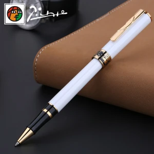 Bút ký Picasso 900 RW - Nàng thơ và những đóa hồng