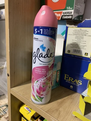 Bình xịt thơm phòng Glade 280ml Tuyệt Tác Hương Hoa