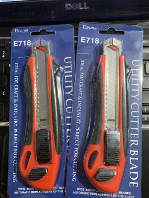 Dao rọc giấy Eras E718 18mm