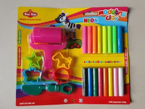 Đất nặn Star Kids 200g 16 màu 6 dụng cụ