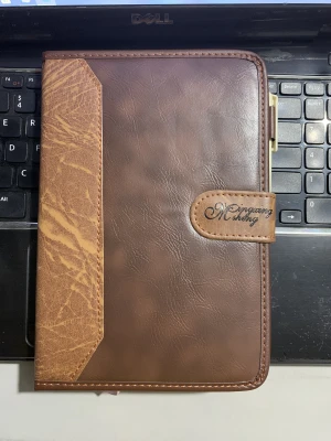 Sổ bìa da nút cài khổ A5 25K21- 90 trang