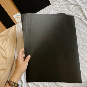 Giấy Bìa Đen Dày - 20 Tờ A4 180Gsm