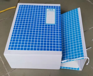 Bìa hộp giấy 10F caro xanh, gáy trắng