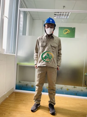 Áo quần kaki màu xám công nhân
