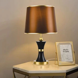 Đèn để bàn chao vải trang trí đầu giường phòng ngủ sang trọng AN-B8283