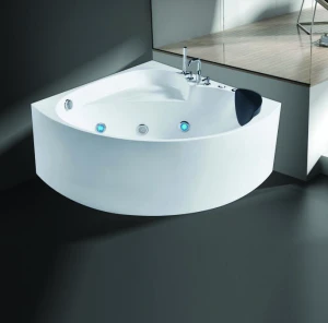 Bồn Tắm Massage Đặt Sàn Roland BT-070