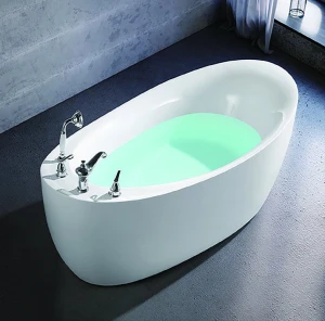 Bồn Tắm Ngâm Đặt Sàn Roland BT-013