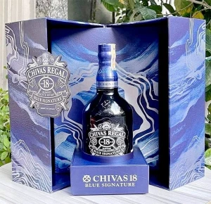 Chivas 18 Blue Hộp Quà 2022
