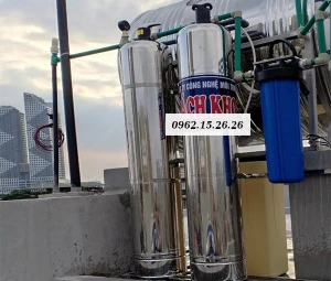 Hệ Thống Lọc Tổng Đầu Nguồn Bách Khoa Inox SUS304 2 Cột Kết Hợp Lọc Thô
