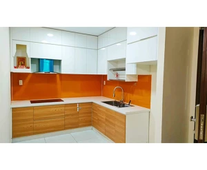 Tủ bếp Thùng MDF phủ Melamine chống ẩm Ba Thanh Cánh Acrylic vân gỗ ( Livas không line )