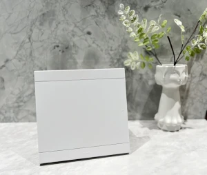 Tủ điện nhựa âm tường mặt phẳng 8 module VF-DP08P