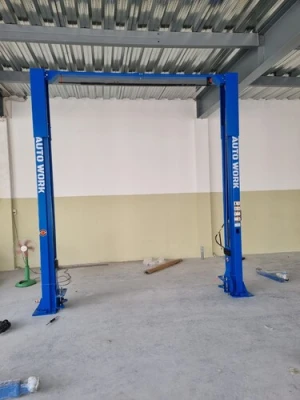 Cầu Nâng 2 Trụ Giằng Trên AUTOWORK