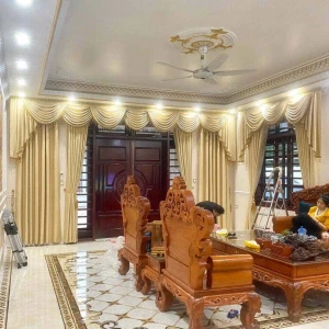 Vải màn nữ hoàng màu vàng sang trọng