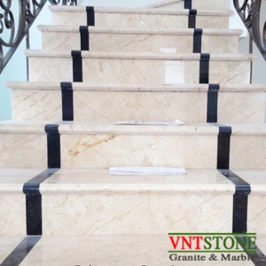 Cầu thang ốp đá Marble Kem Nova