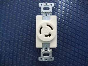 WF2320WK Ổ cắm Locking công nghiệp Panasonic 250V 20A 3P