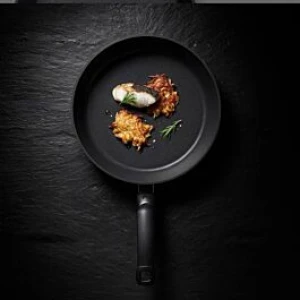 Chảo chống dính cao cấp Fissler Levital Comfort đường kính 24 cm sản xuất tại Đức