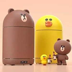 Tủ lạnh mini Ccomo x Line Friends dung tích 31 lít, dùng để đựng mỹ phẩm đồ uống hoặc trái cây
