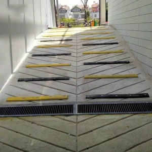 Gờ giảm tốc cao su khi xuống dốc hầm gửi xe | KT 1000x100x20mm