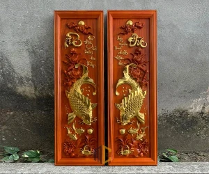 Tranh cá chép hoa sen gỗ hương