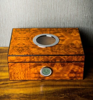Hộp giữ ẩm cigar có máy đo độ ẩm LBS632