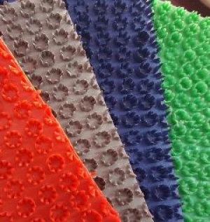 Thảm Nhựa Gai Hoa Cúc Giải Pháp Chống Trơn & Bảo Vệ Sàn Công Nghiệp, Văn Phòng