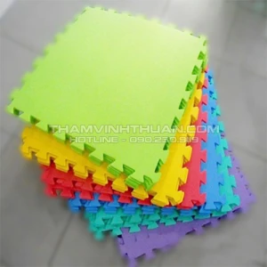 Thảm xốp một màu 60cm x 60 cm