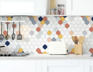 Giấy dán bếp nhiều màu lục giác tráng nhôm, cách nhiệt chống dầu mỡ 0,6m x 5m