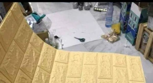 Xốp dán tường vàng kem dày 4mm (70cm x 77cm)