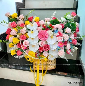 Lẵng hoa hồng sáp thơm mix hoa lan để bàn nhẹ nhàng sang trọng