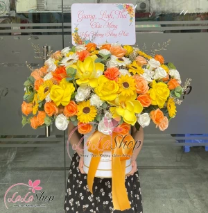 Lẵng Hoa Hướng Dương Sắc Vàng Rực Rỡ