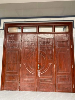 Cửa Thép Vân Gỗ 4 Cánh Đều Đẹp