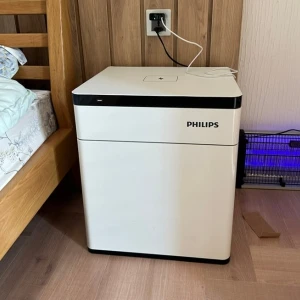 Két sắt Philips SBX301 vân tay để đầu giường có sạc điện thoại ( màu trắng, màu xanh)