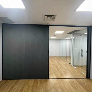 Vách ngăn văn phòng làm việc bằng rèm tổ ong ngăn lạnh