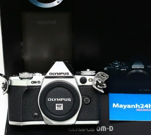 Olympus OM-D E-M5 Mark II màu bạc | Máy ảnh Olympus OM-D hàng cũ