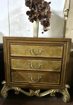 Táp đầu giường, B098-27 (1) - Thương hiệu Monarchy