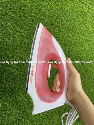 Bàn là khô Sunhouse SHD1072, Công suất 1200W, Mặt bàn là phủ chống dính siêu bền, Cảm biến tự động ngắt khi quá nhiệt, Bảo hành 12 tháng