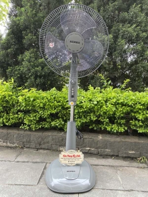 Quạt đứng hẹn giờ DH1600, Công suất 47W, Thiết kế 3 cánh với 3 mức gió, Có hẹn giờ, Bảo hành 12 tháng