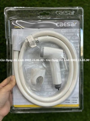 Vòi xịt nhựa Caesar BS304A, Chất liệu nhựa ABS cao cấp, Dây PVC xoay 360 độ, Bảo hành 2 năm