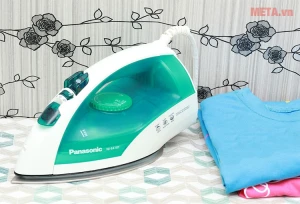 Bàn là hơi nước Panasonic PABU-NI-E410TMRA