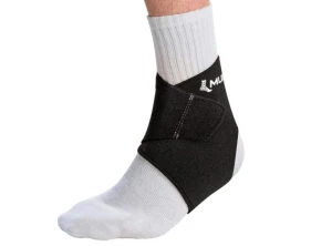 Băng mắt cá chân Mueller Wraparound Support OSFM 43637