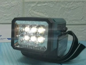 Đèn LED dùng pin Makita DML186 (18V)